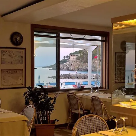 Отель Il Gabbiano 3*